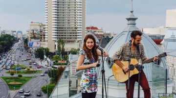 INTERVIU: Povești cu și despre We Singing Colors cu Roxana și Andrei